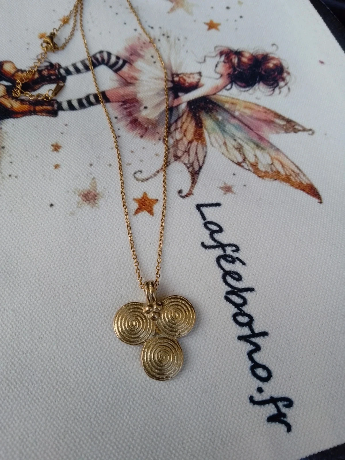 Collier ethnique acier doré inspiration tribale